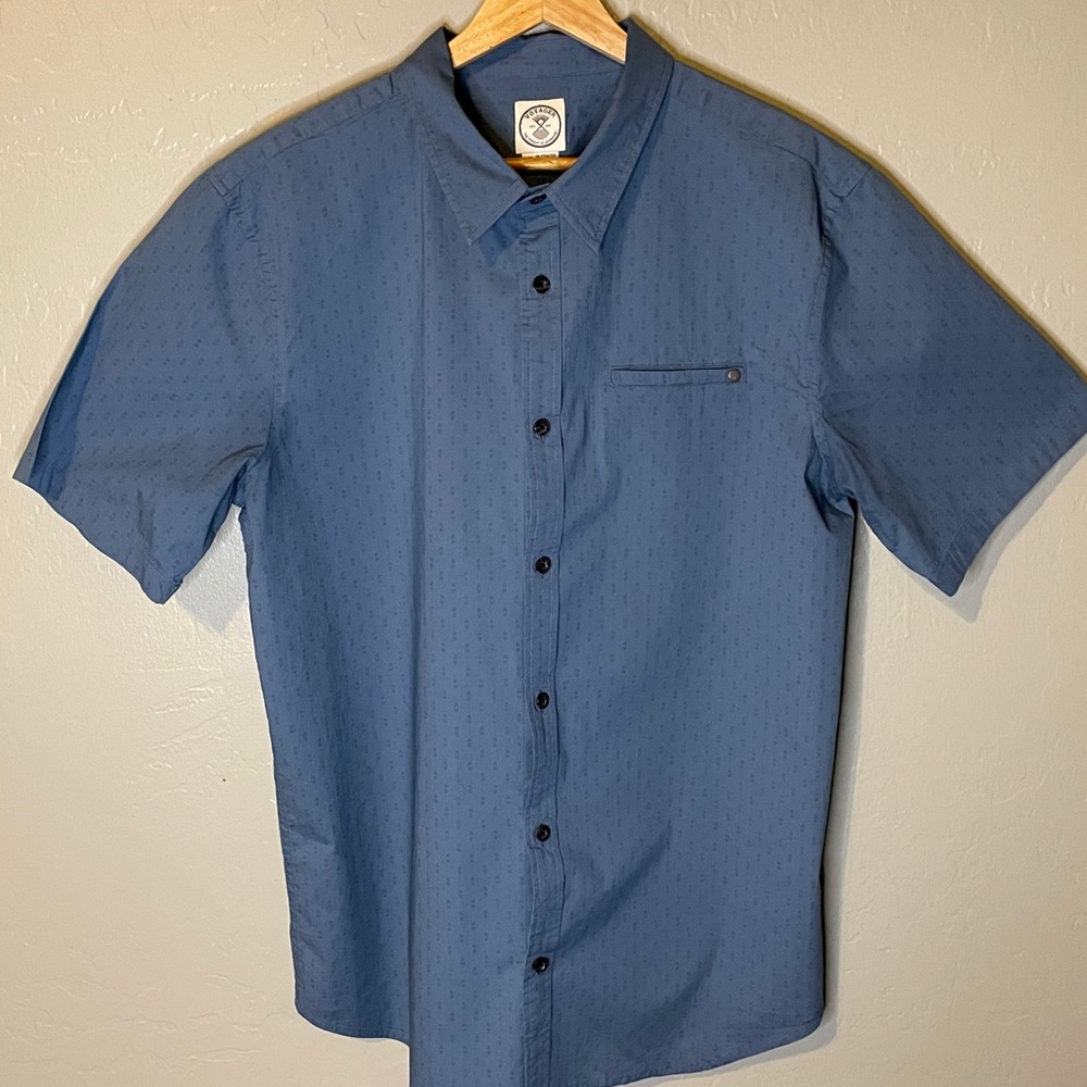 Voyager men’s short sleeve in blue size XL
